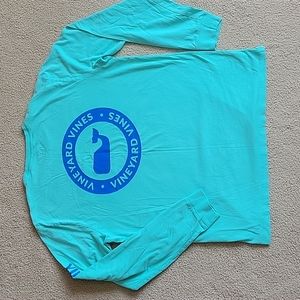 Vineyard Vines Long Sleeve T-shirt original Whale in circle. Turquoise